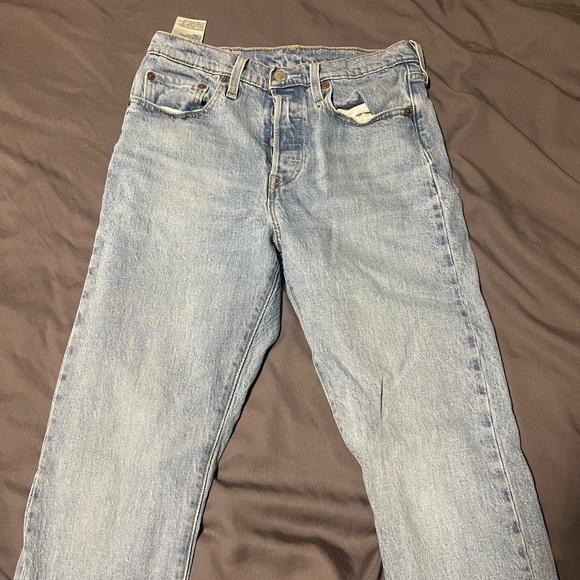 light wash levis - Picture 2 of 3